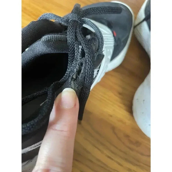 Nike Zoom Kyrie 5 Basketball Shoes - Black/White - Size 8 Bin A - Picture 5 of 10